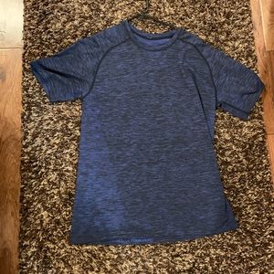 Lululemon tech shirt. Navy size large